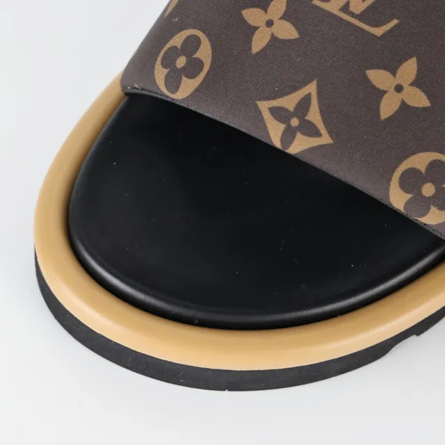 Louis Vuitton Run Away Monogram Canvas Slippers 5