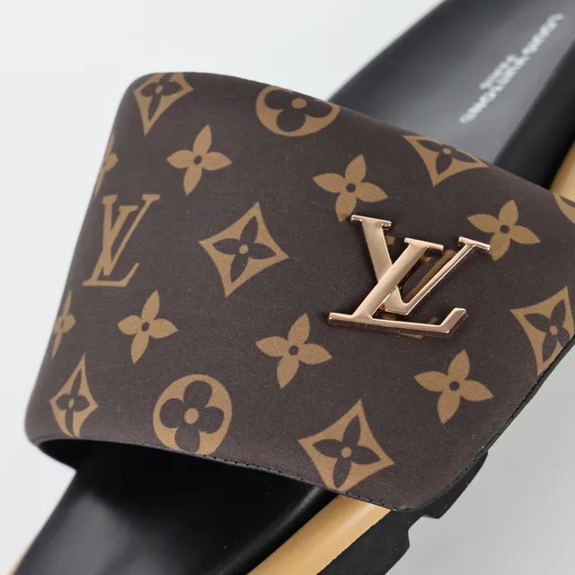Louis Vuitton Run Away Monogram Canvas Slippers 6