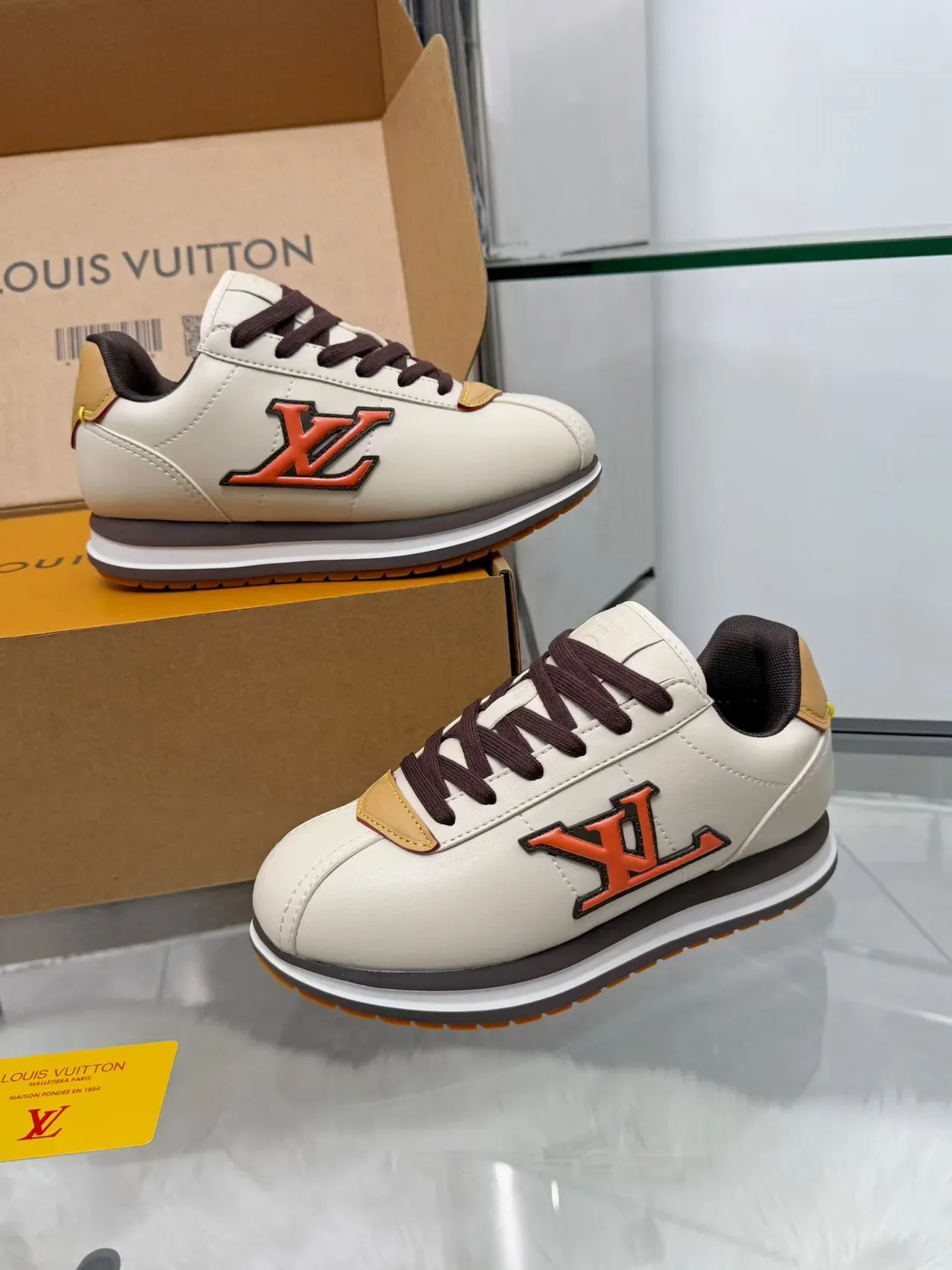 Louis Vuitton Run Away Off-White Brown Orange حذاء رياضي أسلوب حياة 3