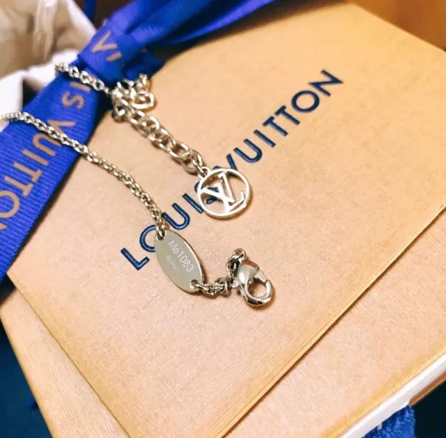 Louis Vuitton व कलेक्शन चमकदार चांदी पेंडेंट नेकलेस 6