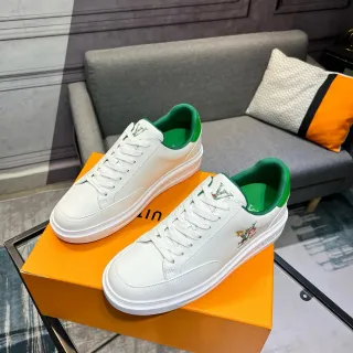 Louis Vuitton Tênis Lifestyle Branco Verde de Couro Suave de Baixo