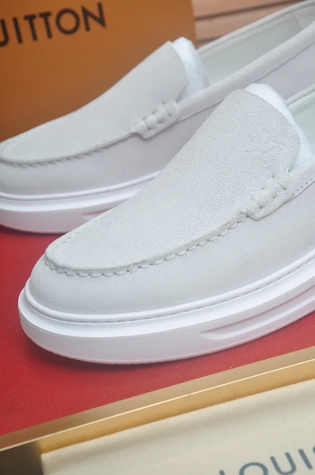 Louis Vuitton White Leather/suede Moccasin-Stitched Vamp Loafer 8