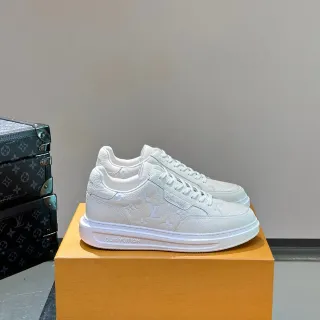 Louis Vuitton Zapatillas lifestyle blancas monograma cuero embossage tonal