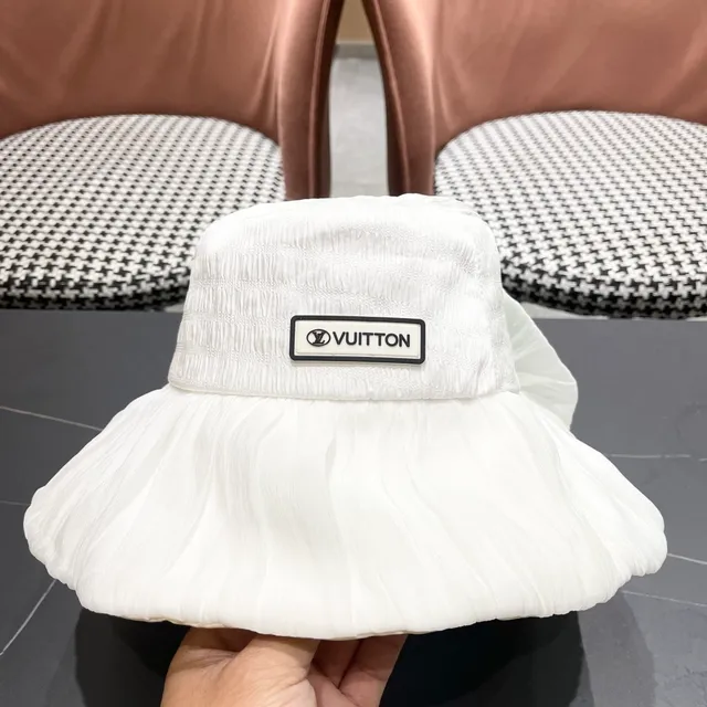 Louis Vuitton White Pleated Ruffled Bucket Hat 5