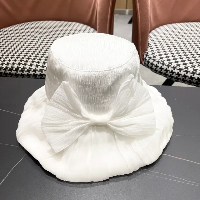 Louis Vuitton White Pleated Ruffled Bucket Hat 7