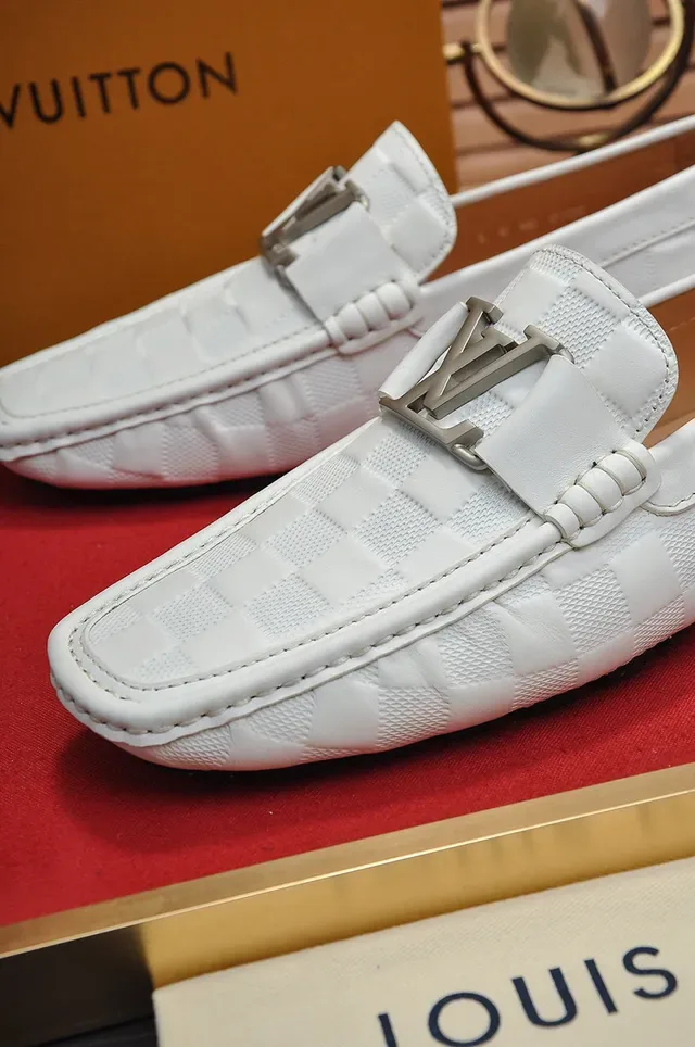 Louis Vuitton White Silver Quilted Leather Metal Buckle Strap Loafer 3