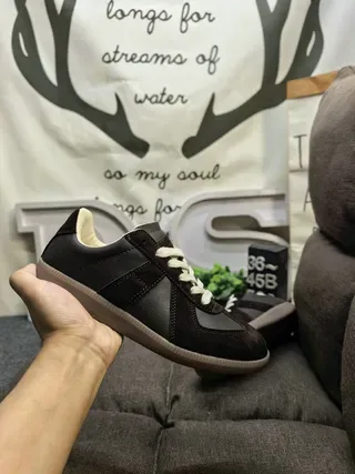 Maison Margiela Black Glossy Patent Leather Stitched Panel Construction Lifestyle Sneakers 16