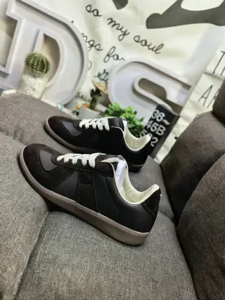 Maison Margiela Black Glossy Patent Leather Stitched Panel Construction Lifestyle Sneakers 17