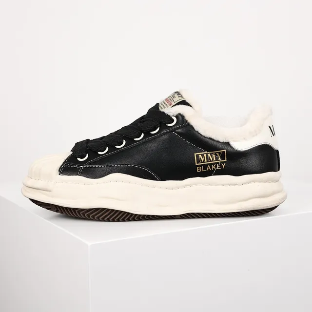 MMY Blakey Negro y crema con cuello de Shearling zapatillas lifestyle 9