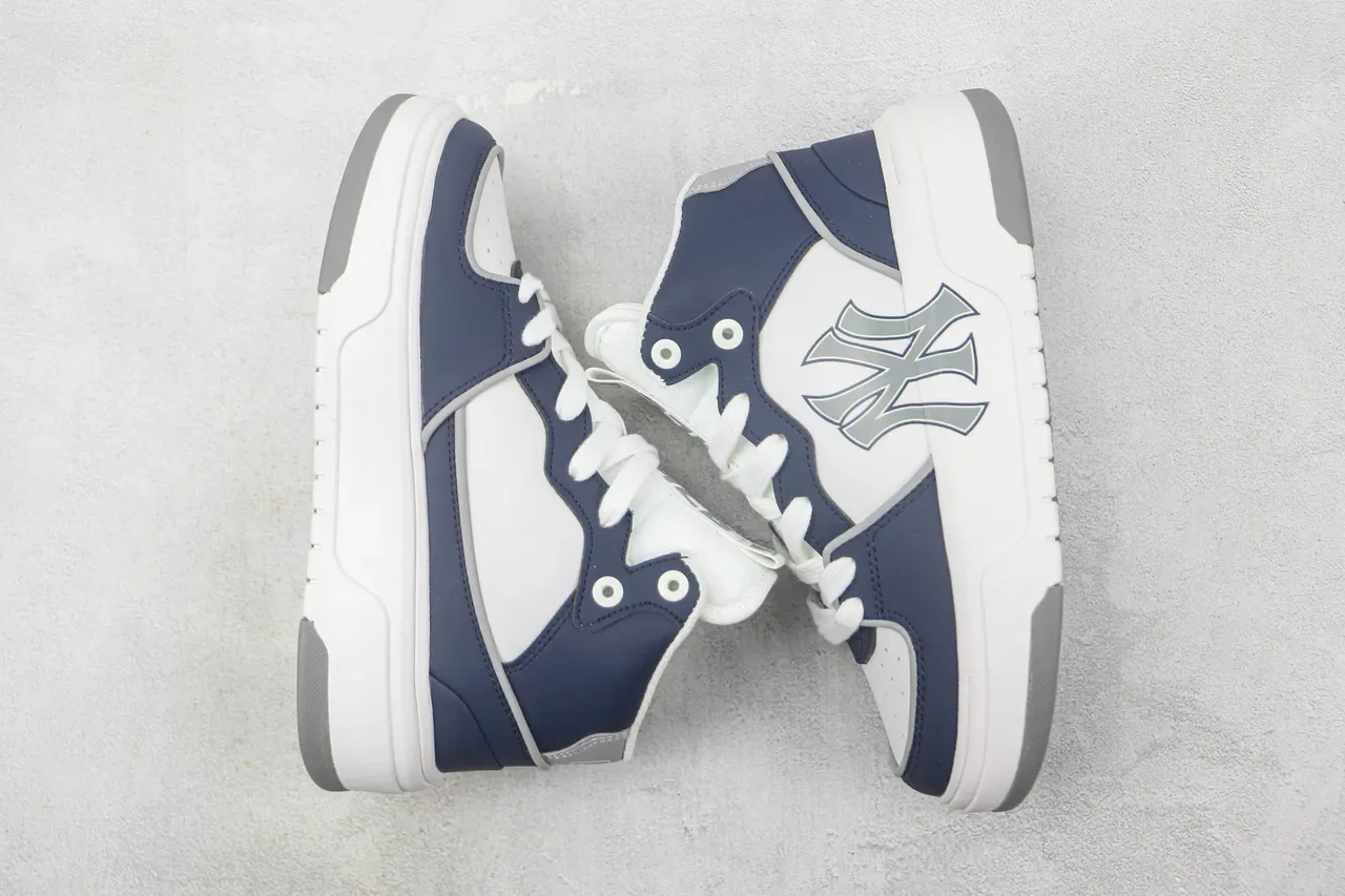 Mitchell & Ness NY Yankees High Top Lifestyle Sneakers 2
