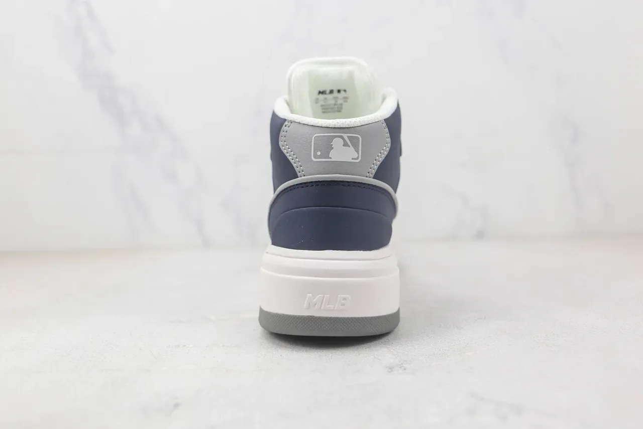 Mitchell & Ness NY Yankees High Top Lifestyle Sneakers 9