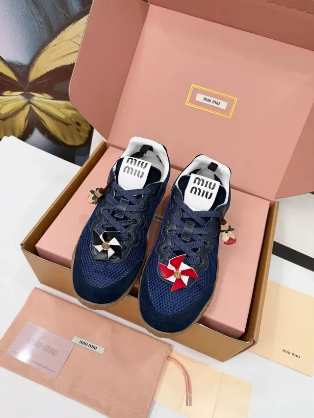 Miu Miu Navy Beige Malla y Ante Superior Suela de Goma Lifestyle Sneakers 5