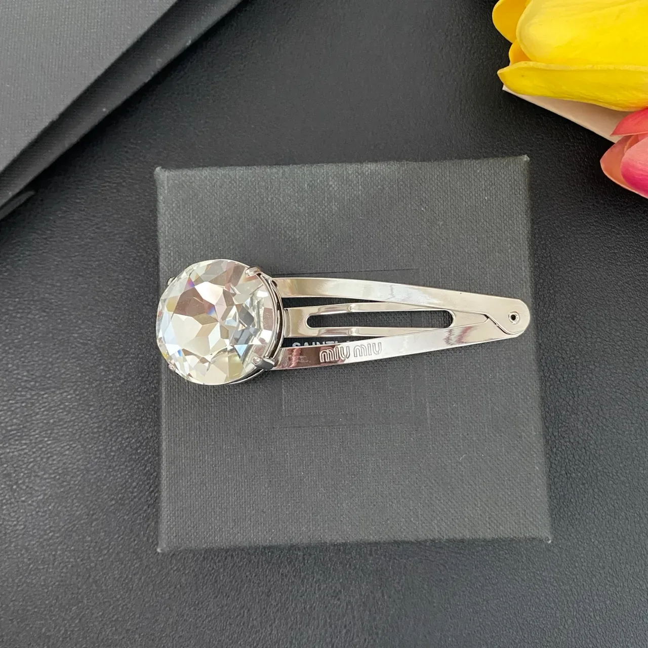 Miu Miu 银色透明金属刻面水晶头胸针 8