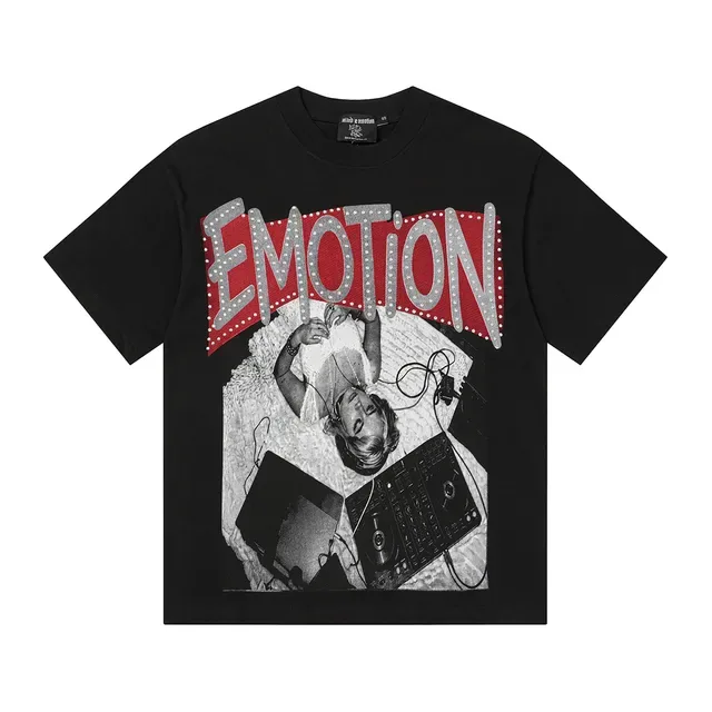 Camiseta preta Mixed Emotion com estampa gráfica Emotion 3