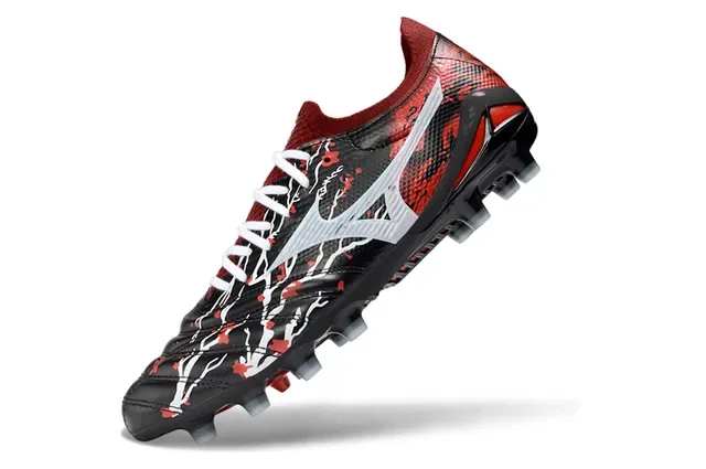 Mizuno 黑红 低切 合成鞋面 枝干图案 钉地足球鞋 3