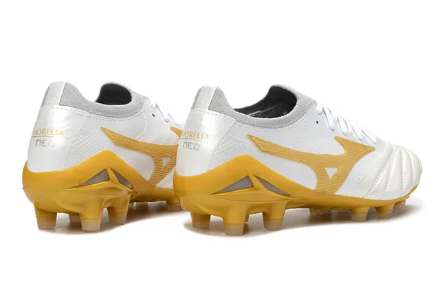 Mizuno Morelia Neo White and Gold Firm-Ground फुटबॉल जूते 5