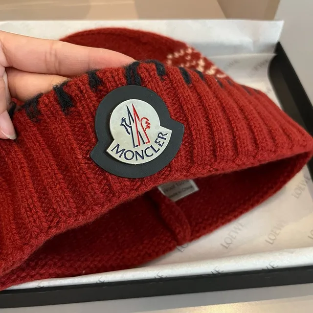 Moncler 费尔岛针织红色针织帽 6
