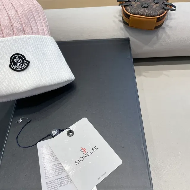 Moncler 白色粉色针织双色帽 6