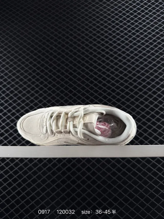 New Balance 2041 بيج ريترو رنر سيلويت مونوكروم سويد-ميش علوي حذاء رياضي أسلوب حياة 4