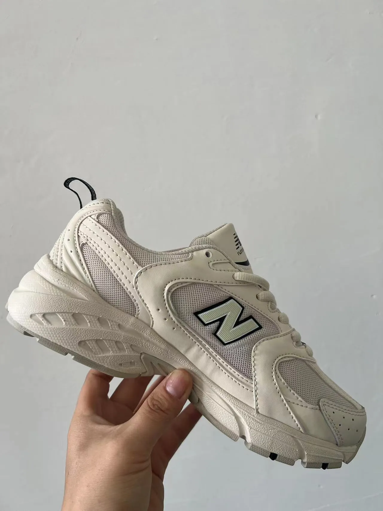 New Balance 580 বেইজ কালো লেয়ার্ড মিডসোল সিন্থেটিক/মেশ আপার মোটা সোলের স্নিকার্স 4