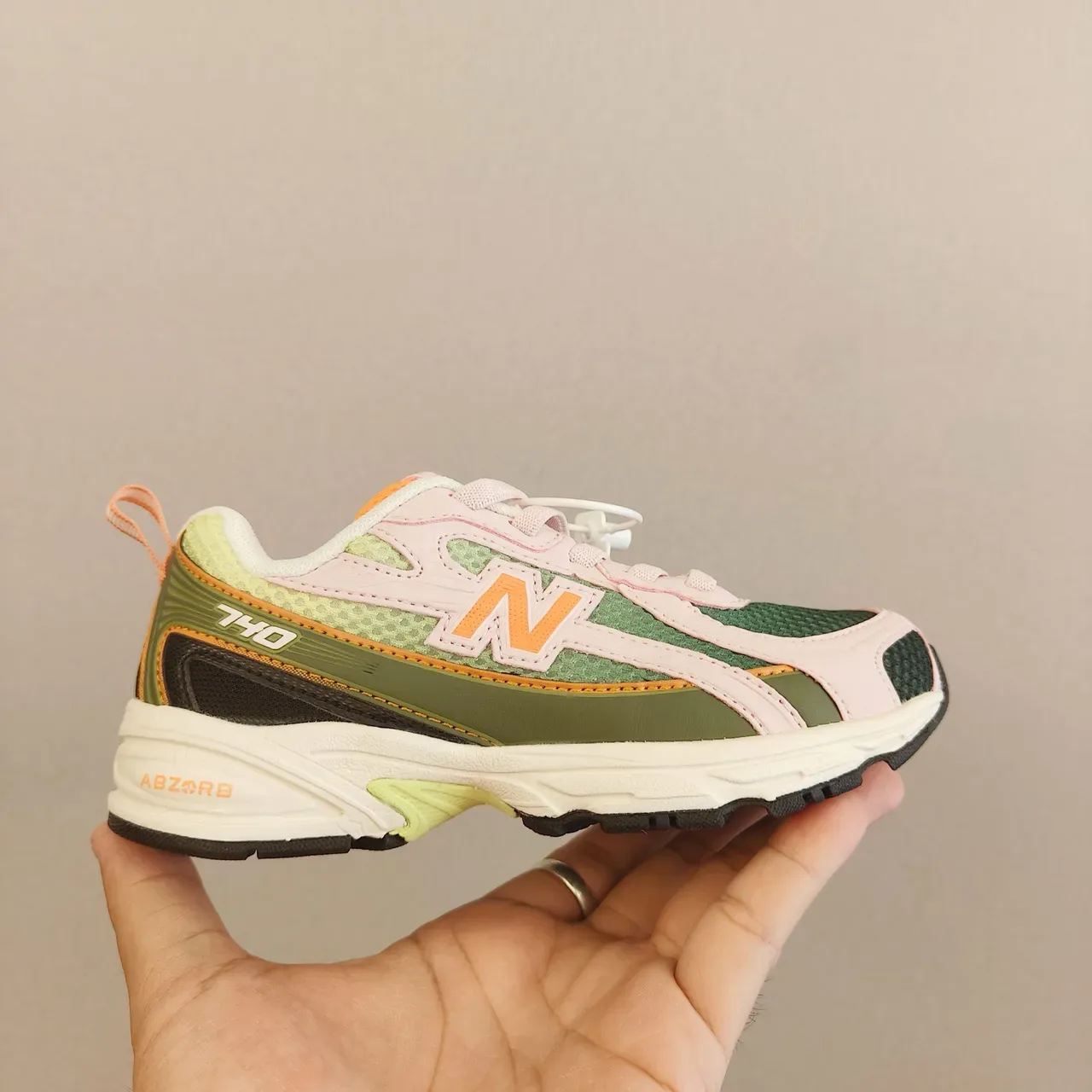 New Balance 740 GR2 Branco Prata Verde Tênis Lifestyle 23