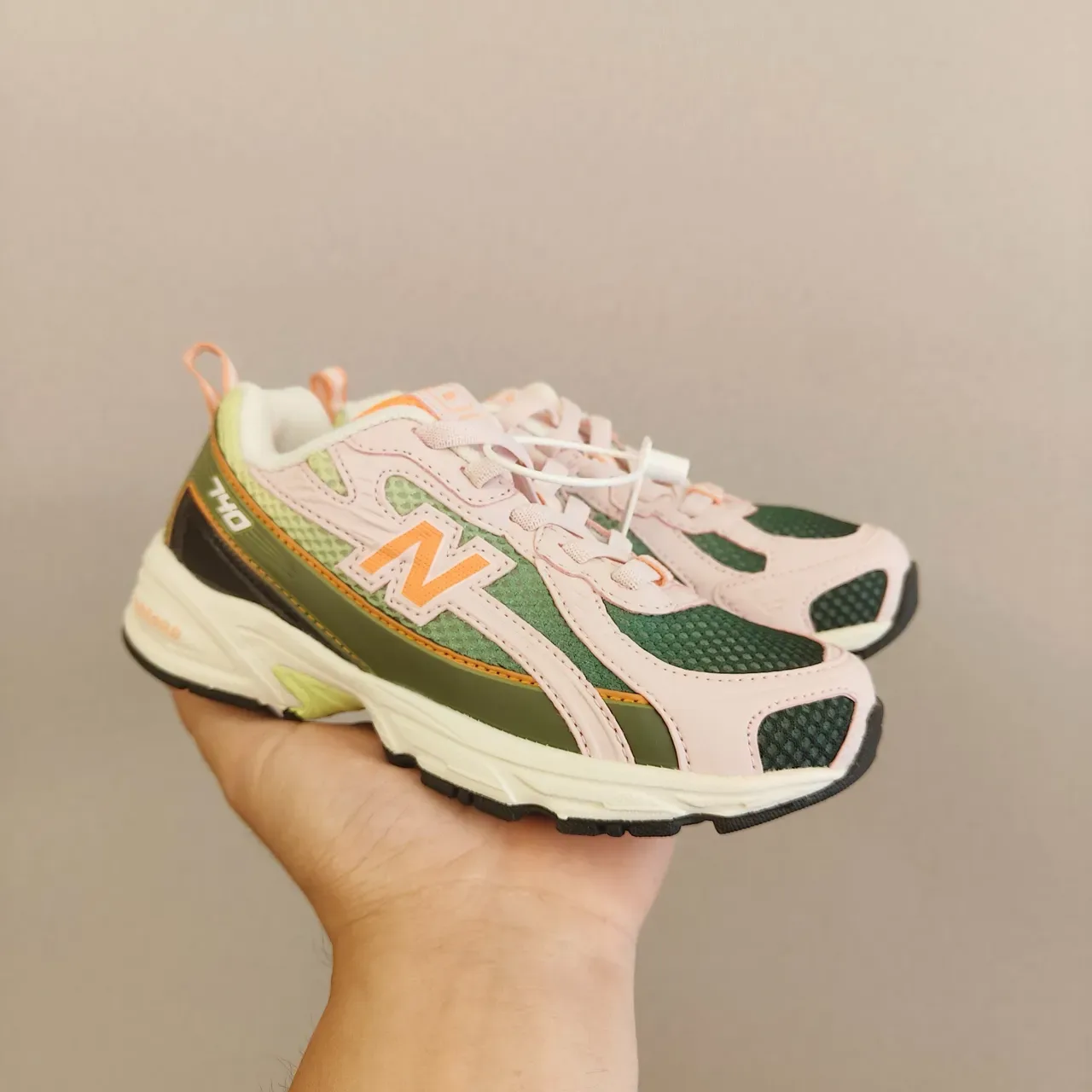 New Balance 740 GR2 Branco Prata Verde Tênis Lifestyle 24