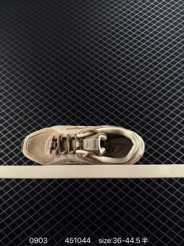 New Balance 904L Zapatillas Lifestyle Beige de Ante y Malla 4