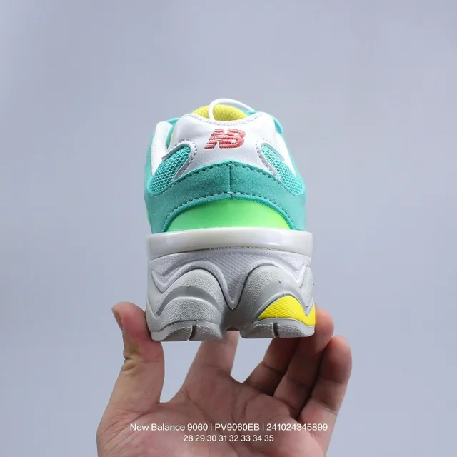 New Balance 9060 beige gris marine sneakers chunky 10