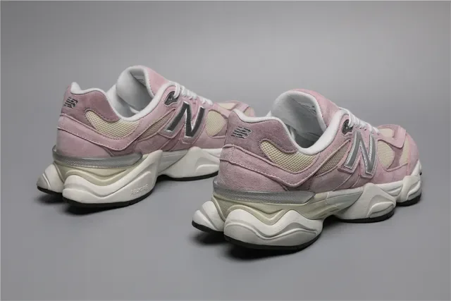 New Balance 9060 حذاء رياضي بألوان وردي فاتح وبنفسجي وكريمي للستايل الحياتي 3