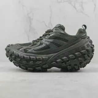 New Balance आर्मी ग्रीन सिल्हूट रग्ड लग्ड आउटसोल चंकी स्नीकर
