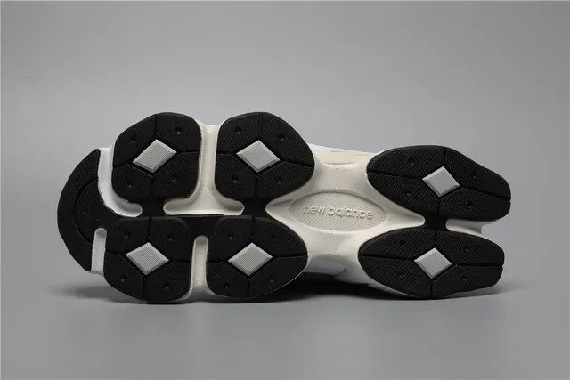 New Balance أحذية بيج و رمادي وسط كثيف من السويد والشبك العلوي أحذية نمط حياة 6
