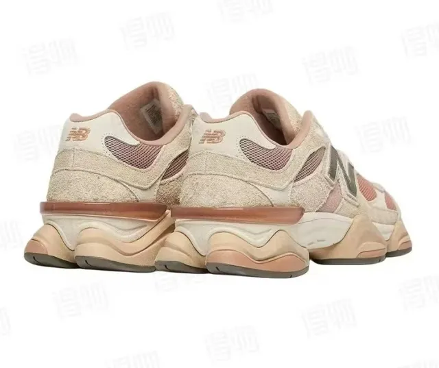 New Balance Beige Pink Chunky Sneakers avec tige mixte daim et maille, semelle intermédiaire 3
