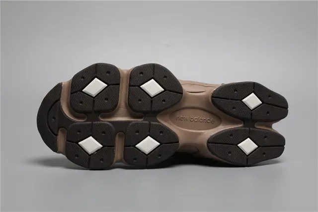 New Balance Brown Beige Chunky Midsole Suede And Mesh Upper Lifestyle Sneakers 6