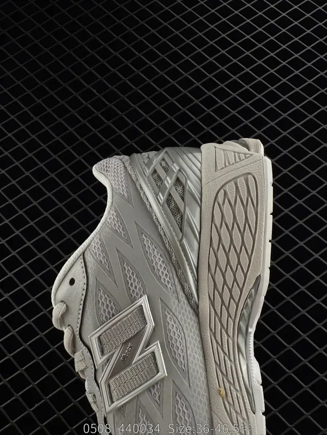 New Balance FANTOMFIT ग्रे मेश लाइफस्टाइल स्नीकर 4