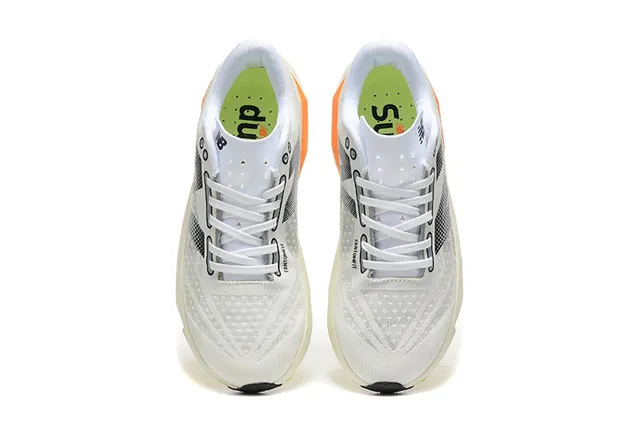 New Balance FuelCell Elite सफेद ग्रे इंजीनियर मेश अपर ज्योमेट्रिक मिडसोल रनिंग शूज 2