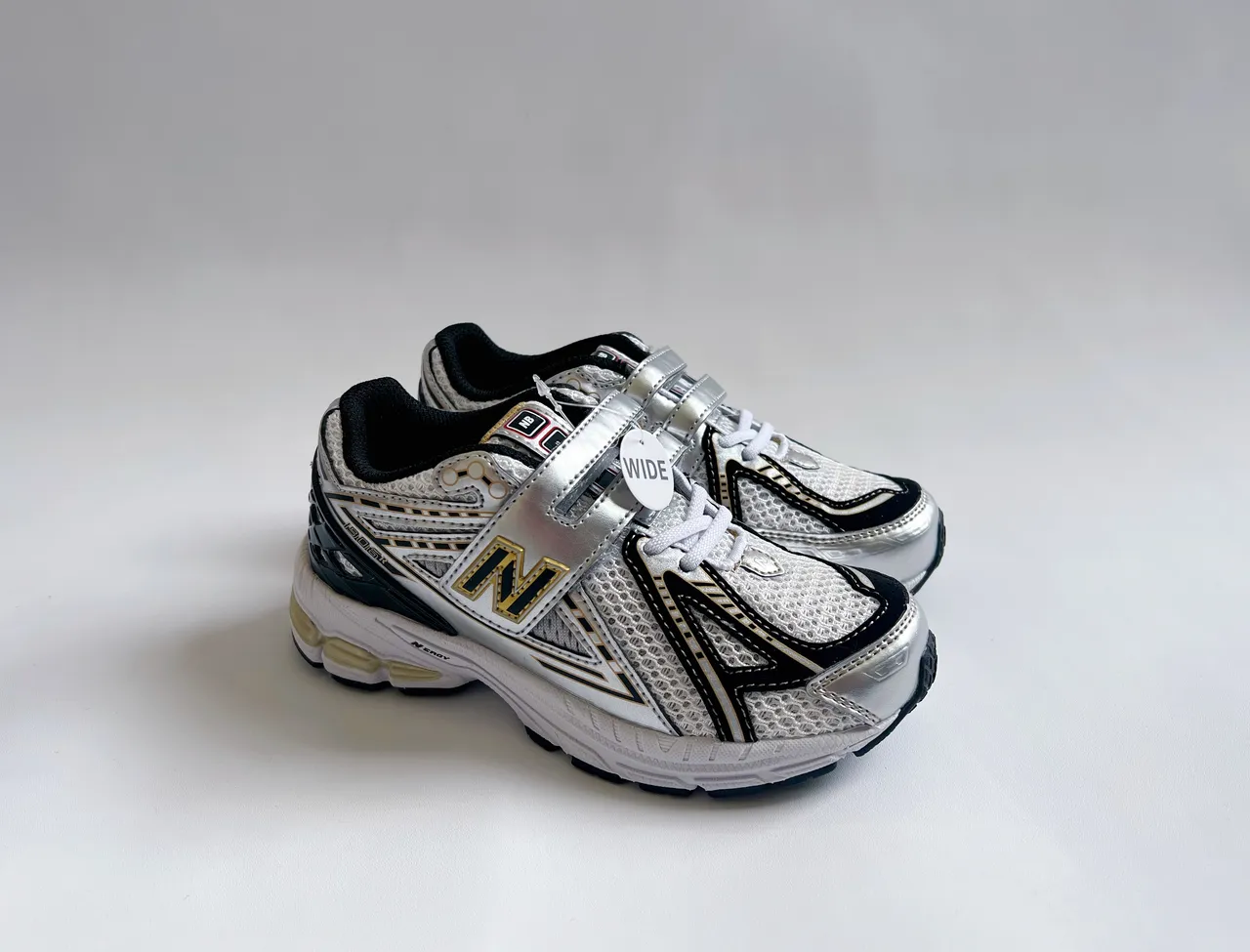 New Balance أحذية جري رمادي وردي شبكي اصطناعي 6