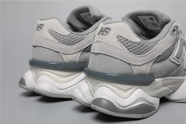 New Balance Gray White Layered Mesh And Suede Upper Oversized 'N' Logo Lifestyle Sneakers 2