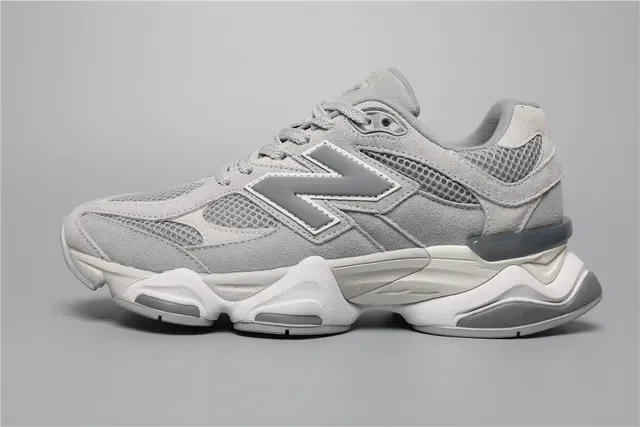 New Balance Gray White Layered Mesh And Suede Upper Oversized 'N' Logo Lifestyle Sneakers 9