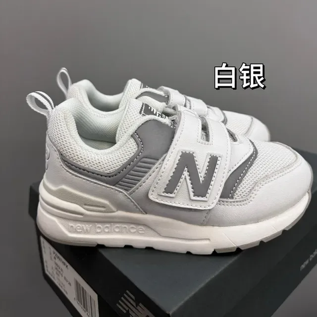 New Balance Tênis Lifestyle Cinza Branco com Fechamento Velcro com Alça, Upper de Malha e Camurça com Camadas 3