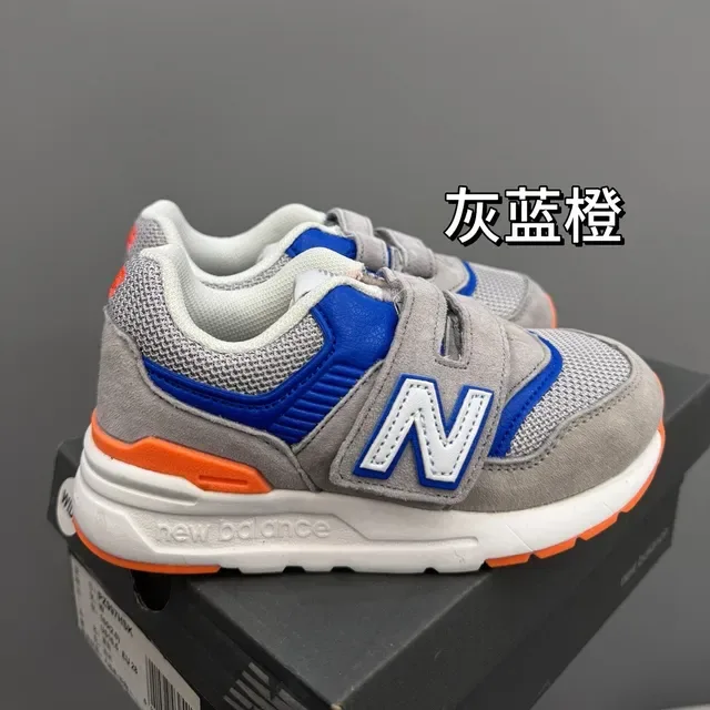 New Balance Tênis Lifestyle Cinza Branco com Fechamento Velcro com Alça, Upper de Malha e Camurça com Camadas 6