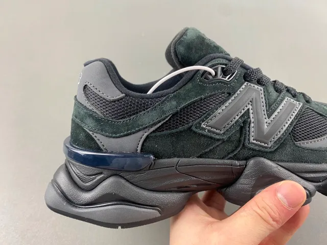 New Balance Verde Negro Suela Multicapa Ante y Malla Superior Zapatillas Chunky 3
