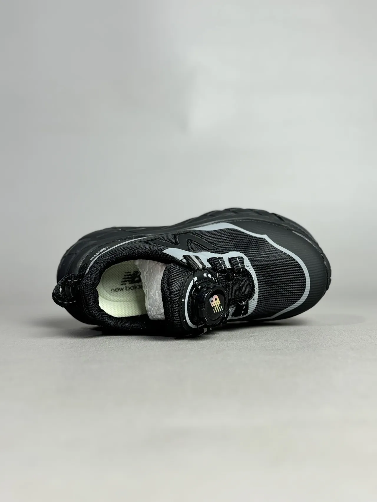 New Balance Hiero গোলাপি বেইজ চাঙ্কি স্নিকার্স 18