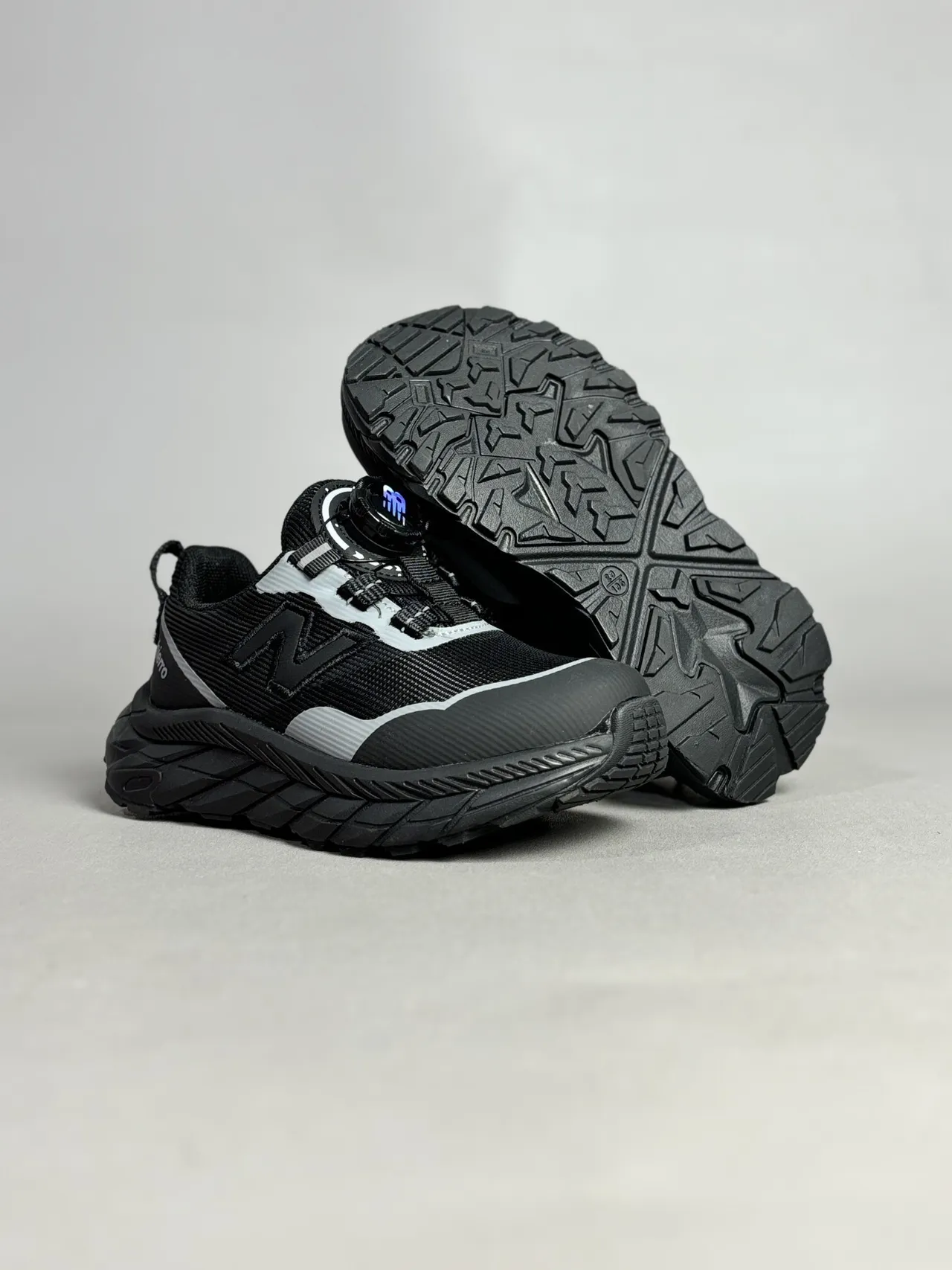 New Balance Hiero গোলাপি বেইজ চাঙ্কি স্নিকার্স 19