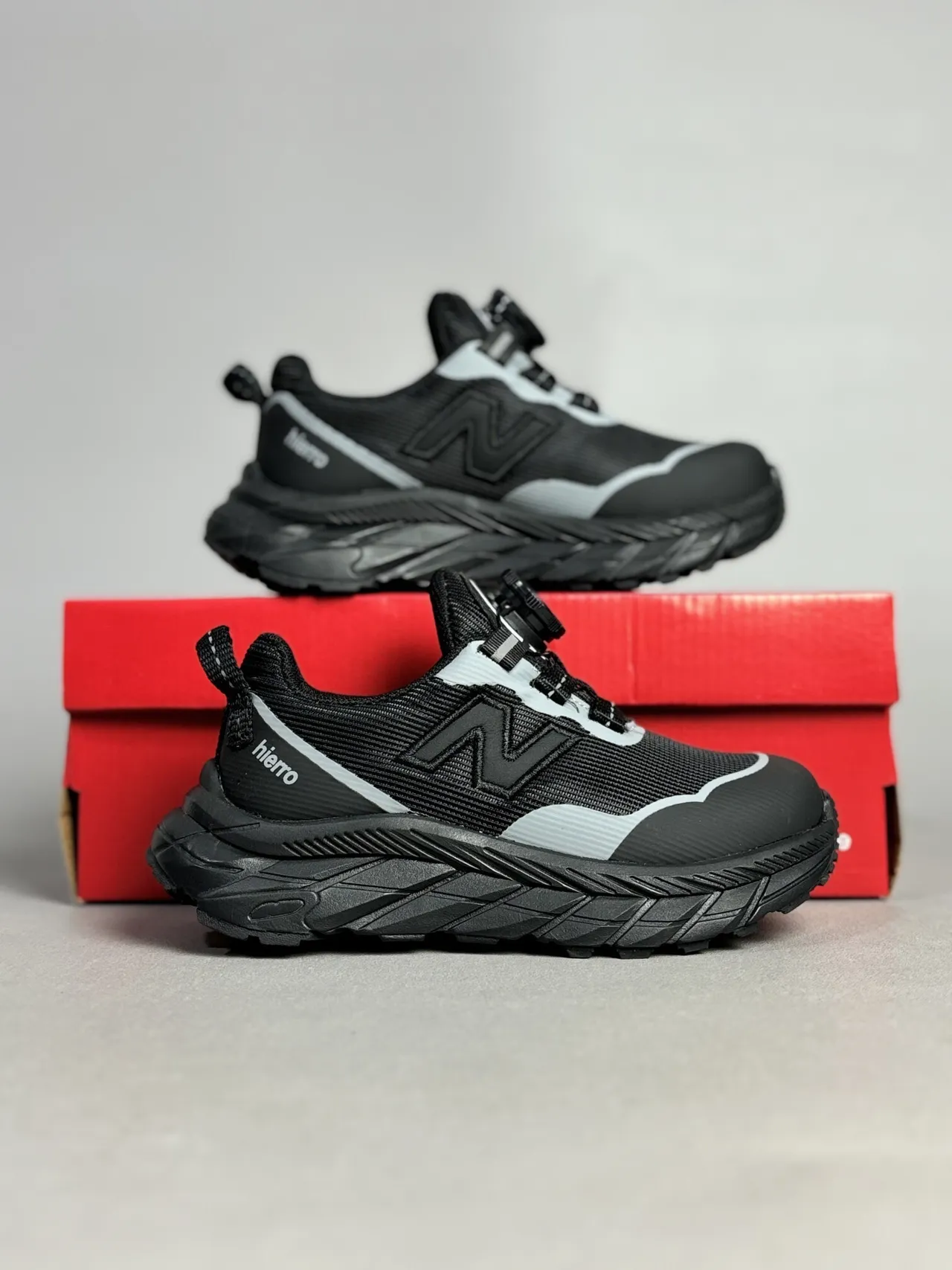New Balance Hiero গোলাপি বেইজ চাঙ্কি স্নিকার্স 21