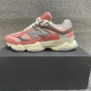 New Balance Zapatillas chunky rosa marrón con suela media esculpida y parte superior mixta de ante y malla