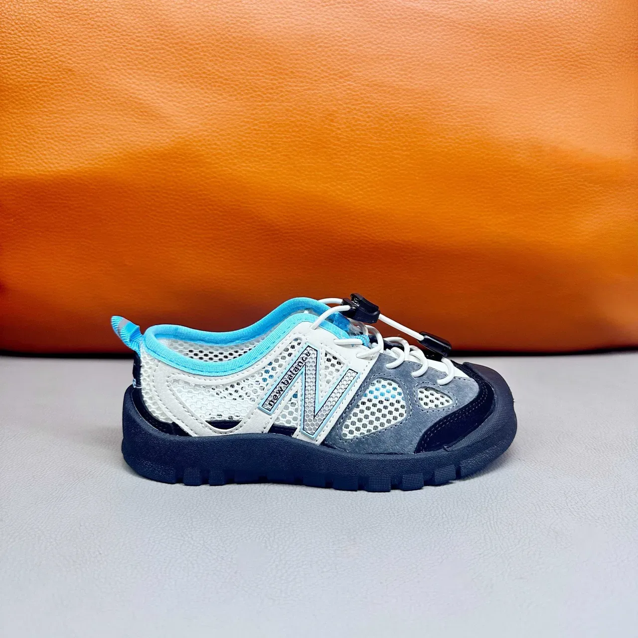 New Balance Zapatillas con upper de malla rosa morada, sin cordones, cierre toggle 8