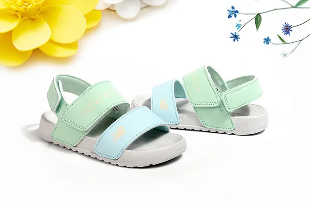 New Balance পিঙ্ক দুই স্ট্র্যাপ ভেলক্রো বন্ধনী কাজুয়াল স্যান্ডেল 20