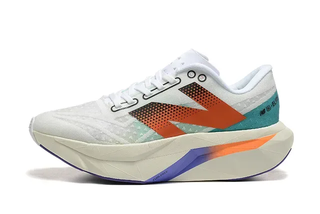 New Balance सफेद बहुरंगी Engineered Mesh Upper ज्यामेट्रिक मल्टी कलर Midsole रनिंग शूज 1