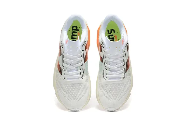 New Balance सफेद बहुरंगी Engineered Mesh Upper ज्यामेट्रिक मल्टी कलर Midsole रनिंग शूज 2