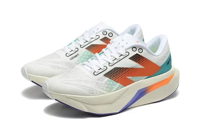 New Balance सफेद बहुरंगी Engineered Mesh Upper ज्यामेट्रिक मल्टी कलर Midsole रनिंग शूज 3